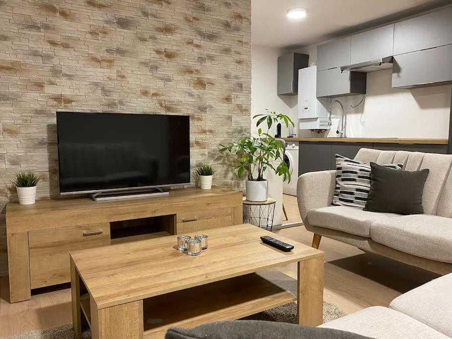شقة Garden House رودنيتسي ناد لابيم المظهر الخارجي الصورة